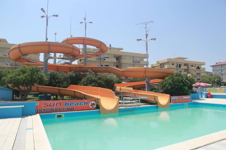 Hotel Admiral Cesenatico Exterior photo
